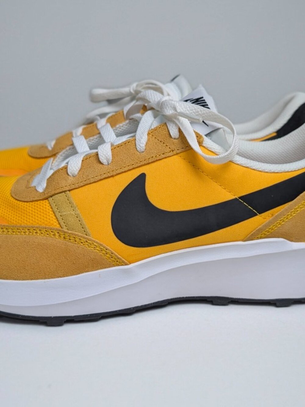 Nike Waffle One – Yellow/Black – Men’s Size 13 - Picture 3 of 7